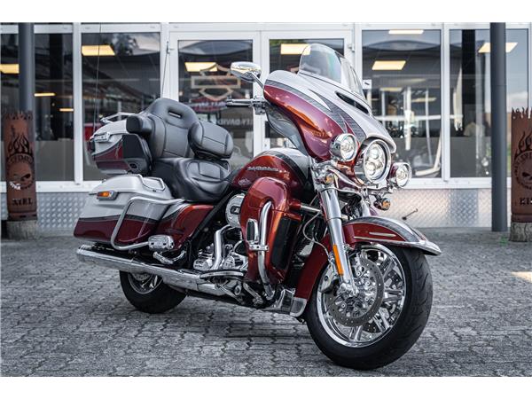 Harley-Davidson CVO Electra Glide Ultra Ltd. 110ci - JEKILL & HYDE