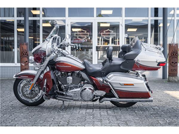 Harley-Davidson CVO Electra Glide Ultra Ltd. 110ci - JEKILL & HYDE