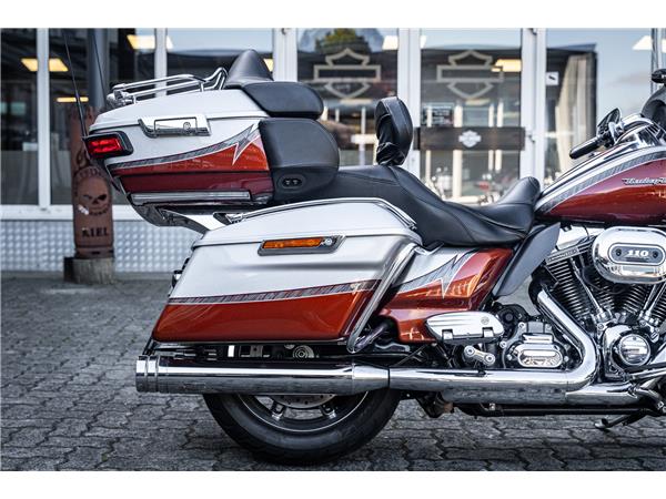 Harley-Davidson CVO Electra Glide Ultra Ltd. 110ci - JEKILL & HYDE