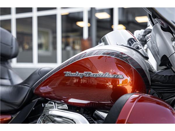 Harley-Davidson CVO Electra Glide Ultra Ltd. 110ci - JEKILL & HYDE