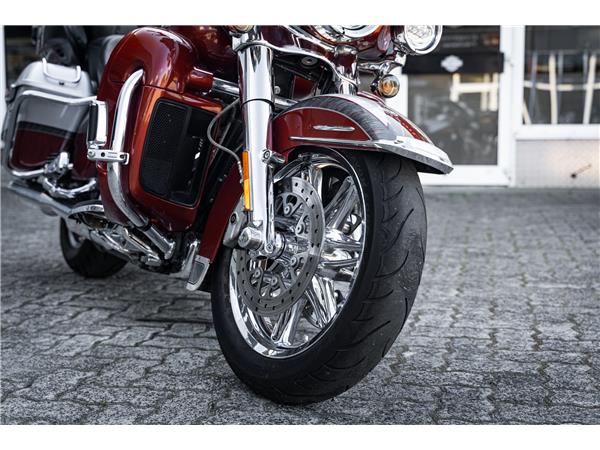 Harley-Davidson CVO Electra Glide Ultra Ltd. 110ci - JEKILL & HYDE