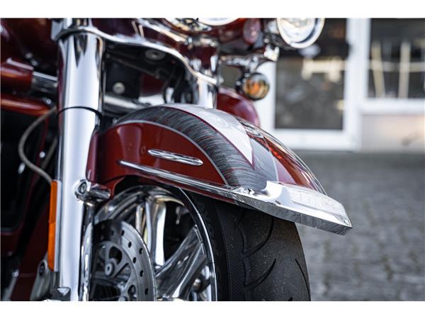 Harley-Davidson CVO Electra Glide Ultra Ltd. 110ci - JEKILL & HYDE