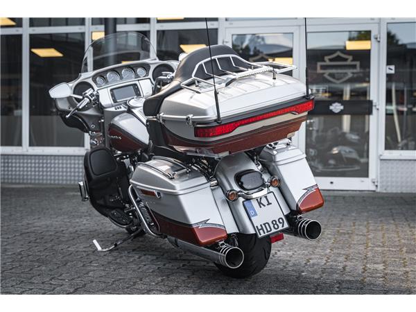 Harley-Davidson CVO Electra Glide Ultra Ltd. 110ci - JEKILL & HYDE