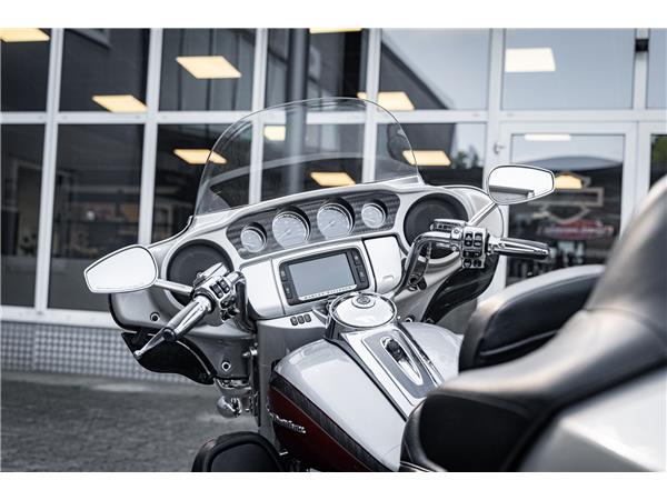 Harley-Davidson CVO Electra Glide Ultra Ltd. 110ci - JEKILL & HYDE