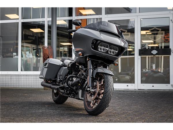 Harley-Davidson FLTRXST Road Glide ST - Kesstech -