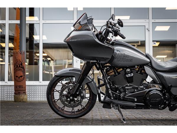 Harley-Davidson FLTRXST Road Glide ST - Kesstech -