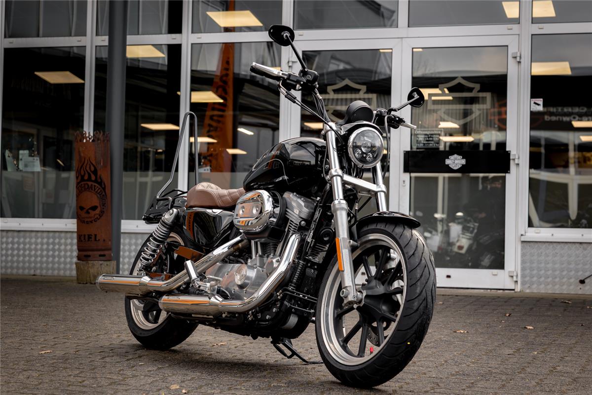 Harley-Davidson XL883L SUPERLOW SPORTSTER - MILLER ABGASANLAGE