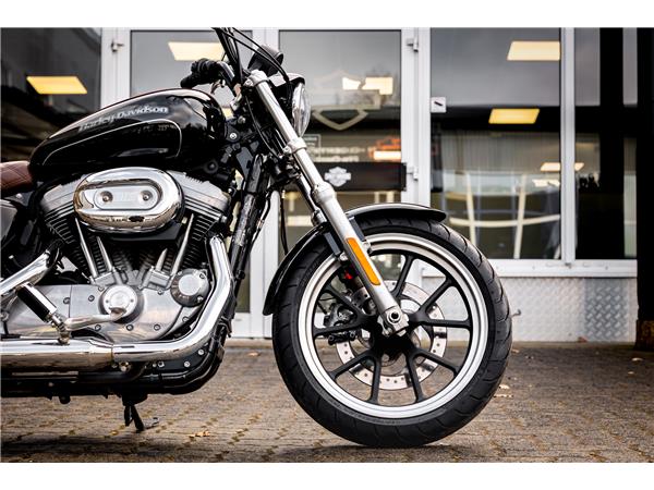 Harley-Davidson XL883L SUPERLOW SPORTSTER - MILLER ABGASANLAGE