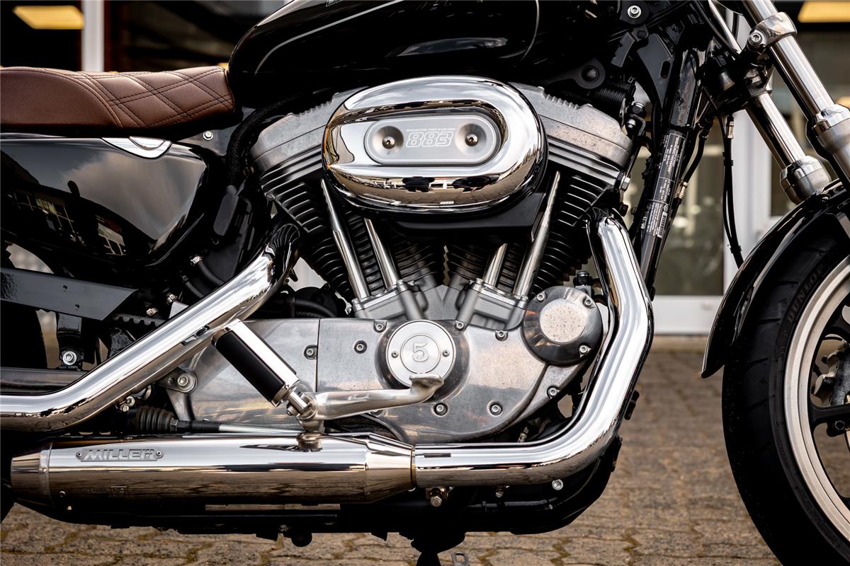 Harley-Davidson XL883L SUPERLOW SPORTSTER - MILLER ABGASANLAGE