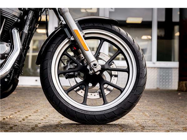 Harley-Davidson XL883L SUPERLOW SPORTSTER - MILLER ABGASANLAGE