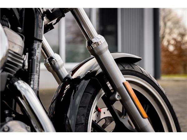Harley-Davidson XL883L SUPERLOW SPORTSTER - MILLER ABGASANLAGE