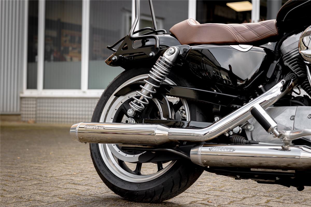 Harley-Davidson XL883L SUPERLOW SPORTSTER - MILLER ABGASANLAGE