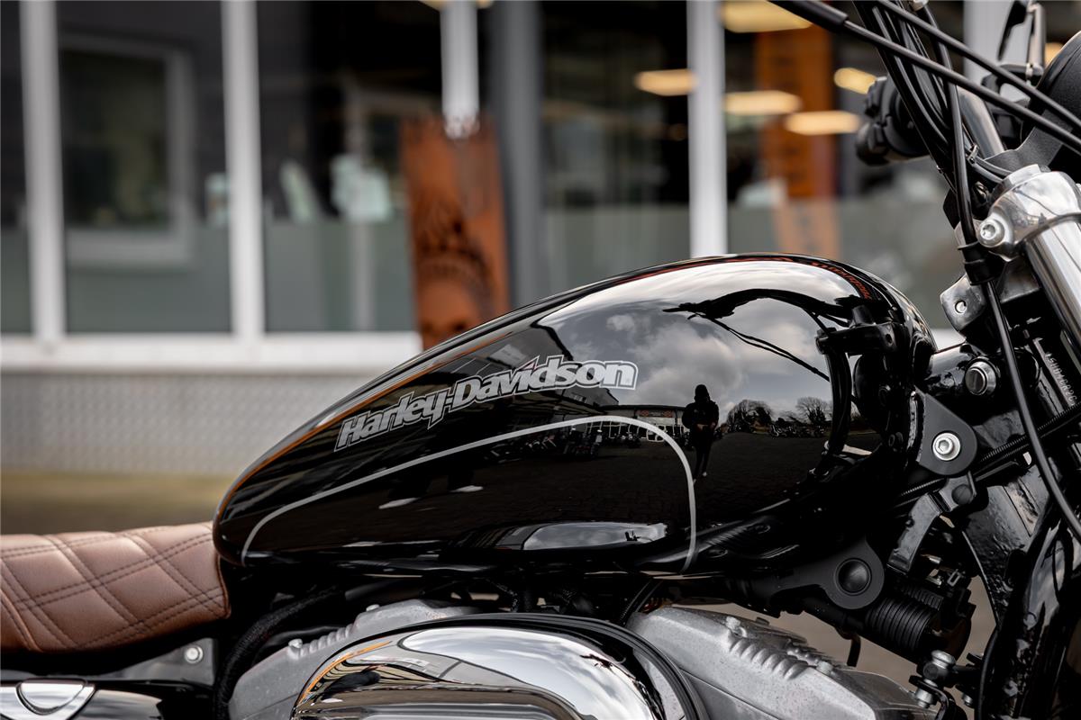 Harley-Davidson XL883L SUPERLOW SPORTSTER - MILLER ABGASANLAGE