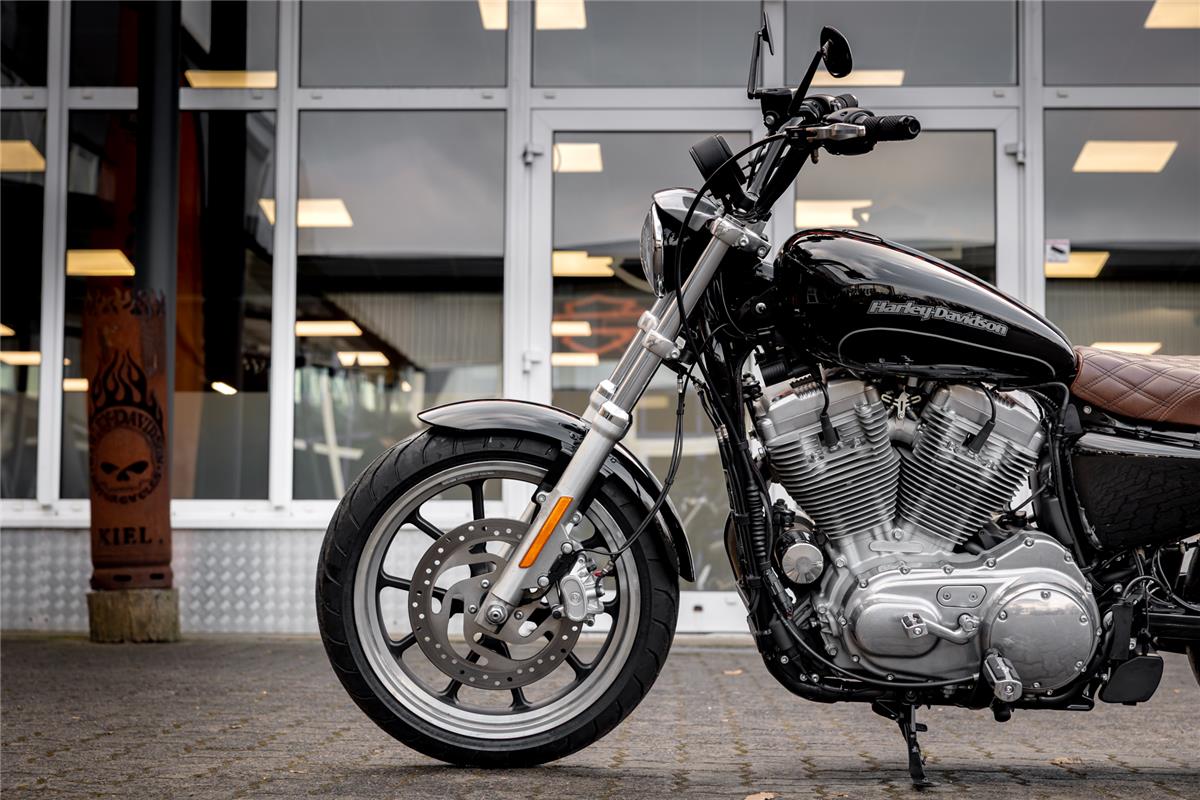Harley-Davidson XL883L SUPERLOW SPORTSTER - MILLER ABGASANLAGE