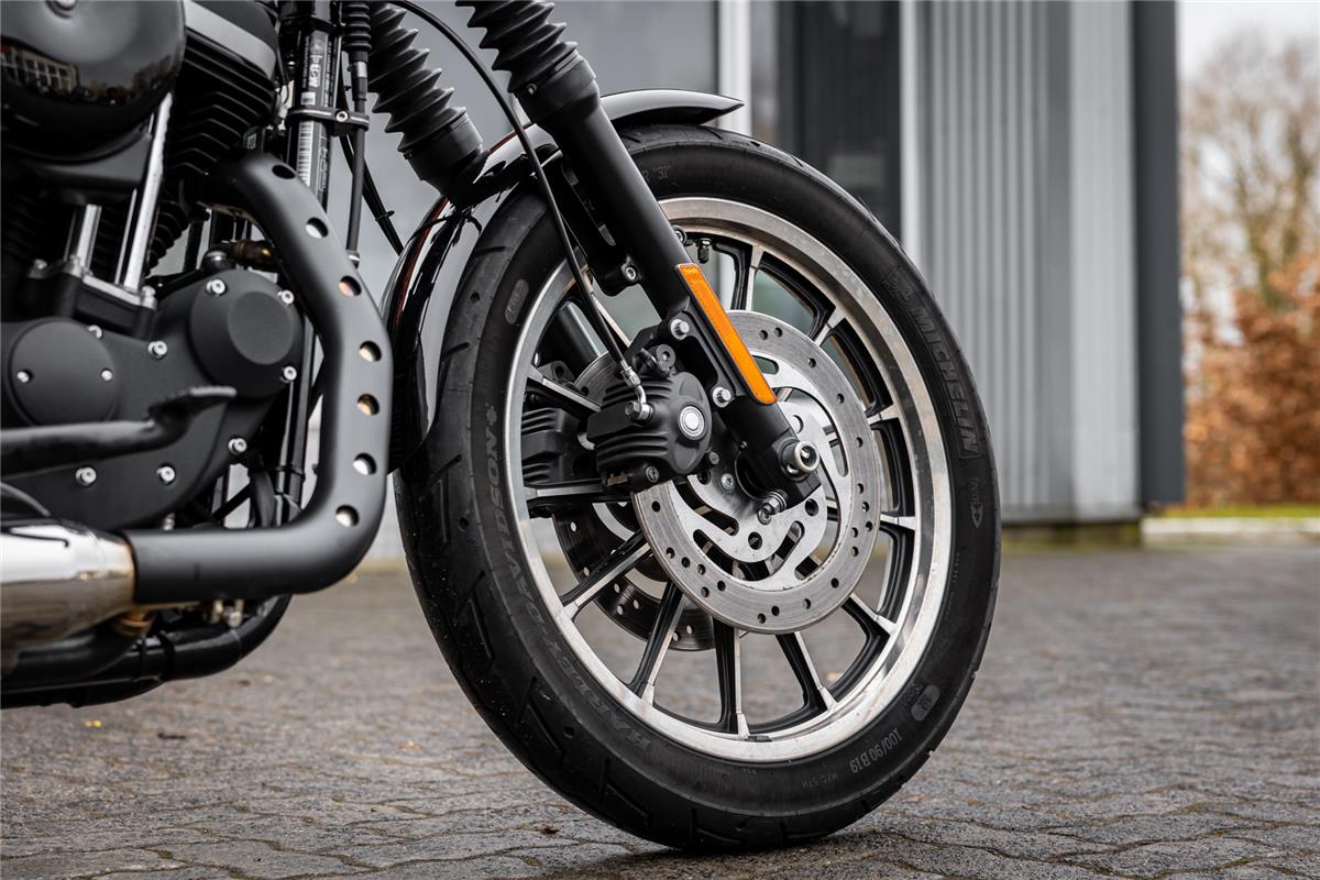 Harley-Davidson Sportster XL883R Roadster - MILLER ABGASANLAGE