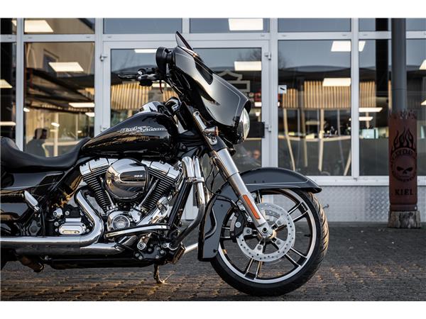 Harley-Davidson STREET GLIDE SPECIAL FLHXS