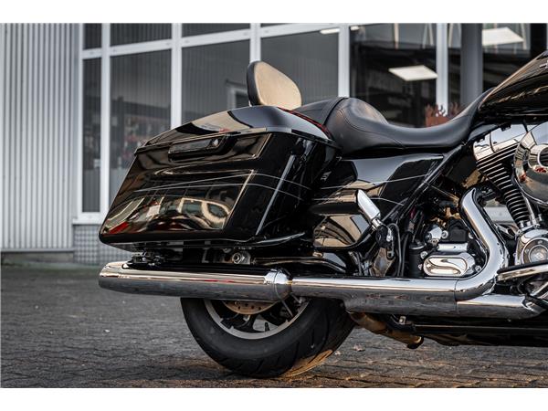Harley-Davidson STREET GLIDE SPECIAL FLHXS