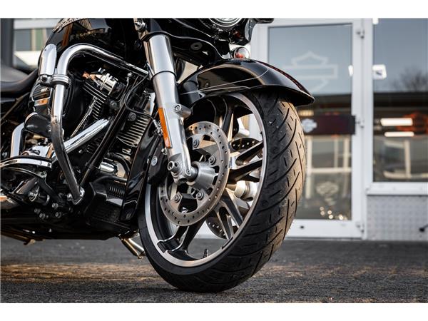 Harley-Davidson STREET GLIDE SPECIAL FLHXS