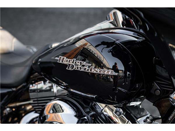 Harley-Davidson STREET GLIDE SPECIAL FLHXS