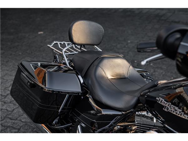 Harley-Davidson STREET GLIDE SPECIAL FLHXS