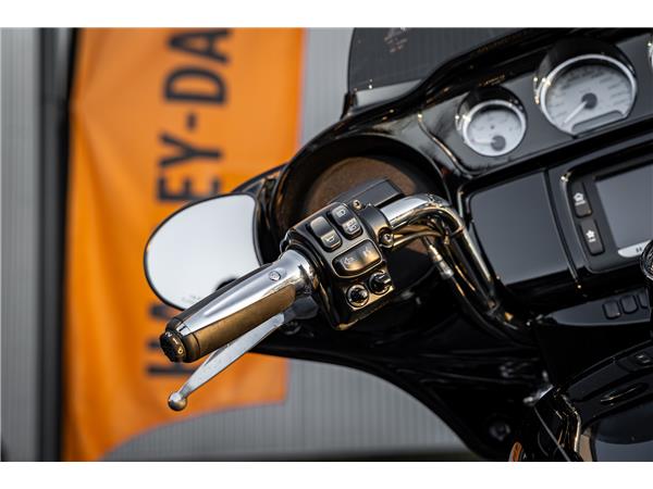 Harley-Davidson STREET GLIDE SPECIAL FLHXS