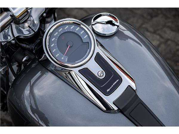 Harley-Davidson FLSB SPORT GLIDE 107 - Dr. Jekill & Mr. Hyde -