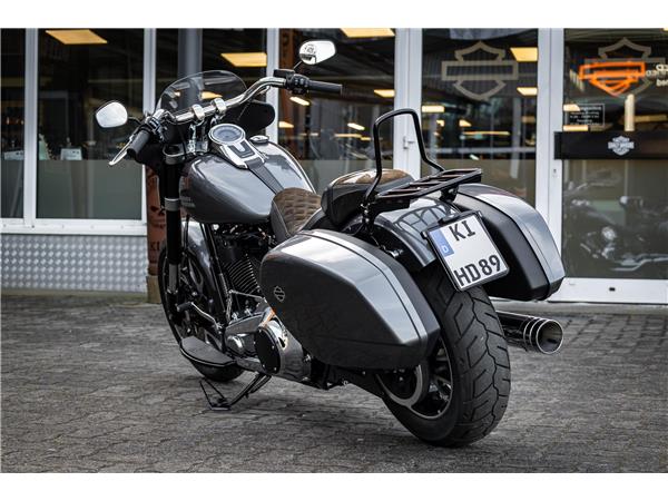 Harley-Davidson FLSB SPORT GLIDE 107 - Dr. Jekill & Mr. Hyde -