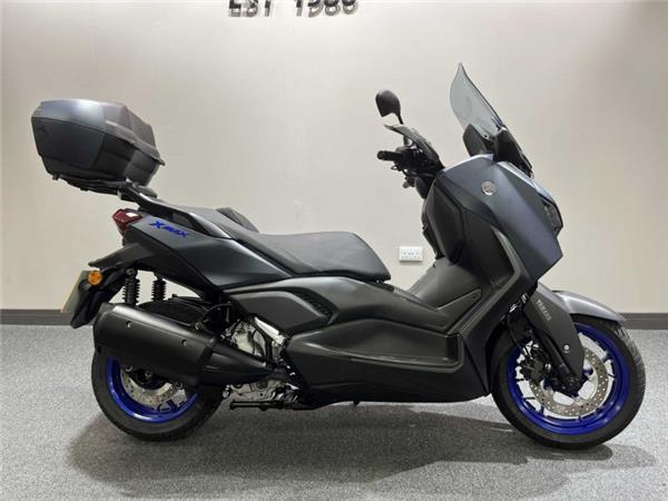2024 Yamaha XMAX 300 Blue
