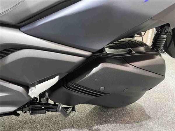 2024 Yamaha XMAX 300 Blue