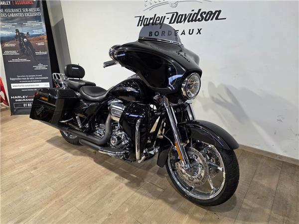 2012 HARLEY-DAVIDSON STREET GLIDE CVO