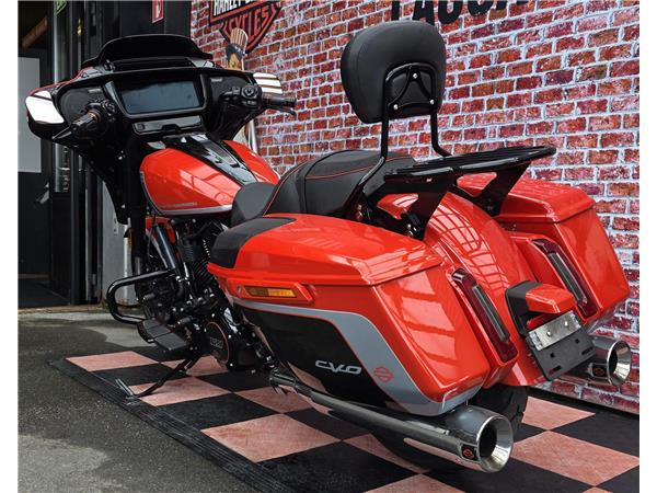 2024 harley-davidson FLHXSE Street Glide CVO 121