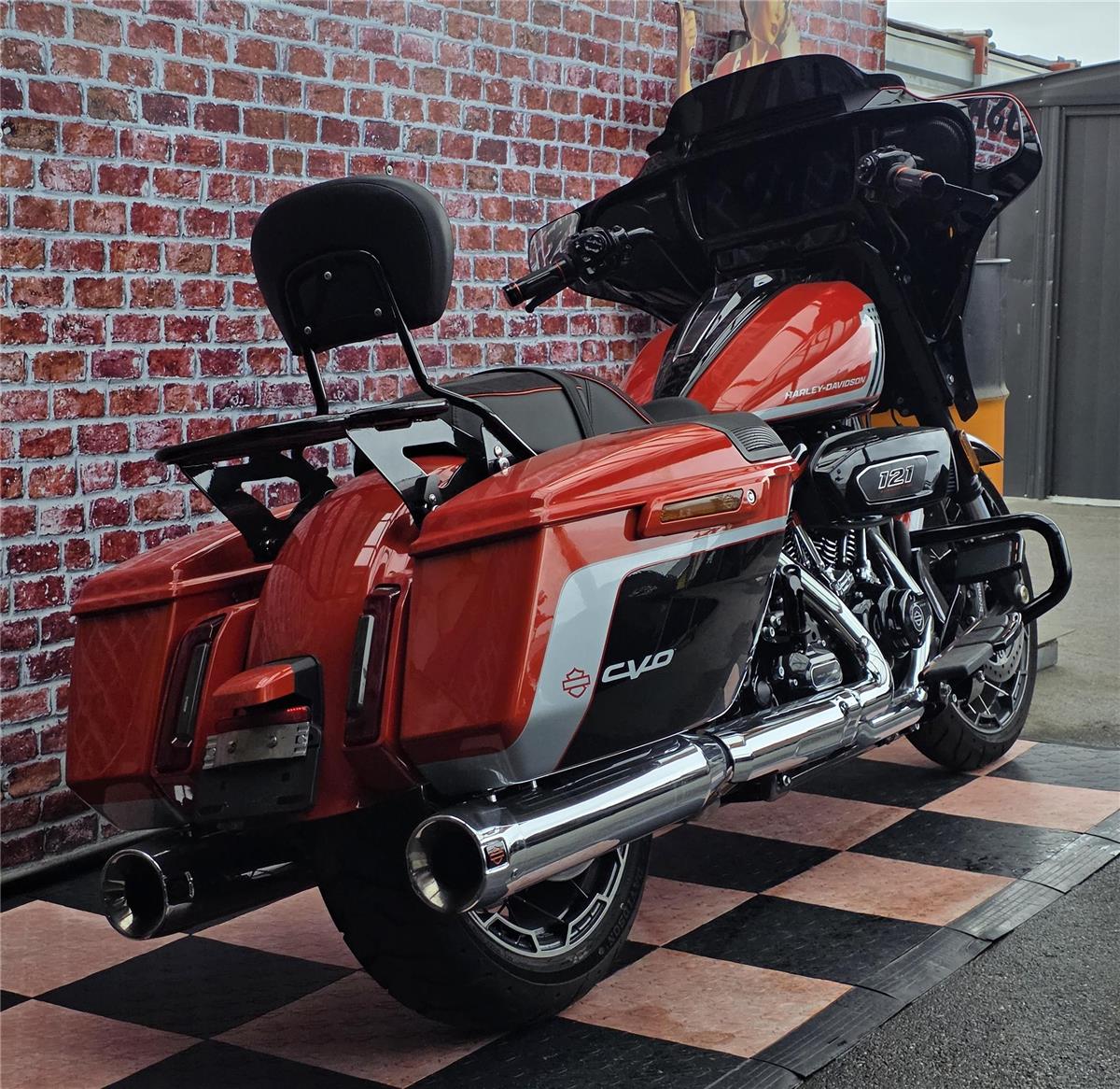 2024 harley-davidson FLHXSE Street Glide CVO 121