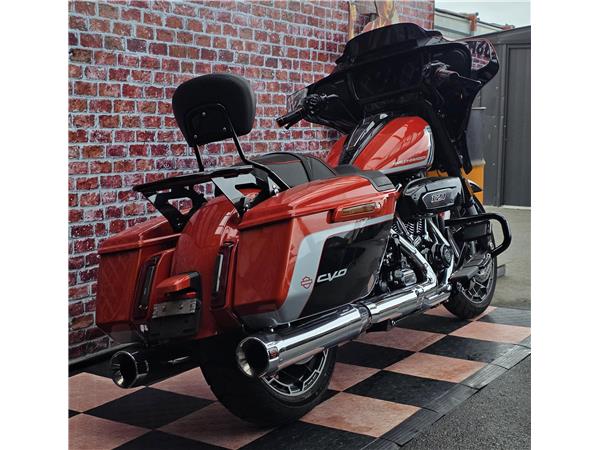 2024 harley-davidson FLHXSE Street Glide CVO 121
