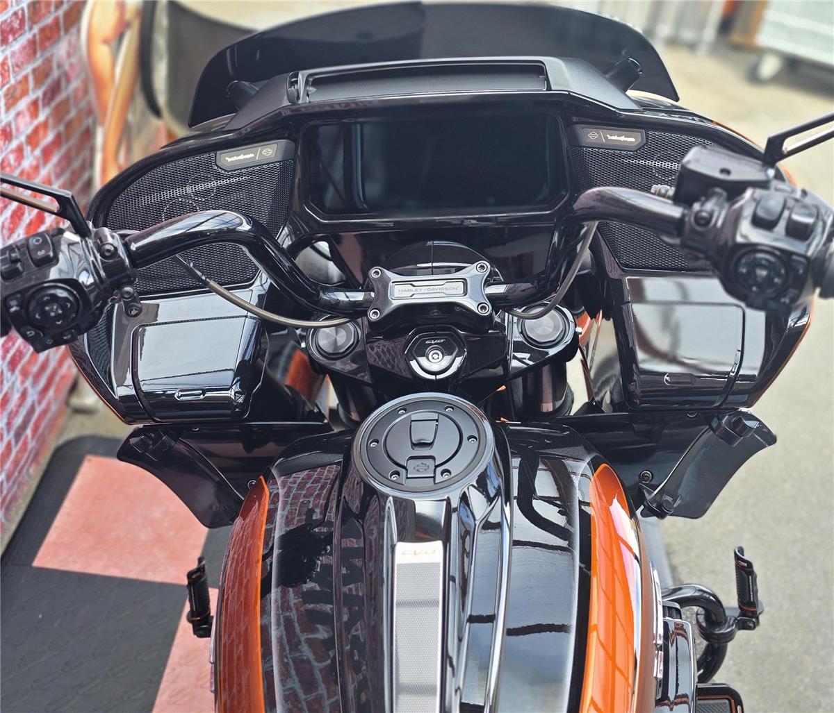 2023 harley-davidson FLTRXSE Road Glide 121 CVO