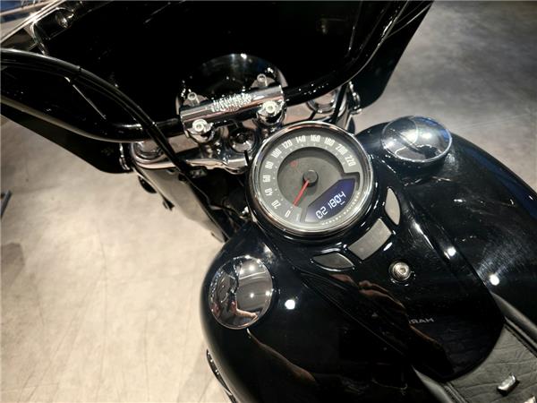 Heritage Softail Classic 114 