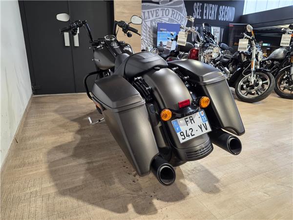 2020 HARLEY-DAVIDSON ROAD KING