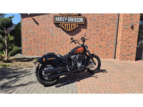 FXBBS Softail Street Bob 