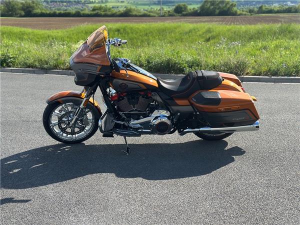 FLHXSE Street Glide CVO 