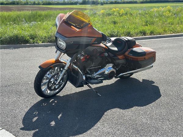 FLHXSE Street Glide CVO 