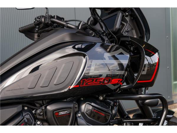 2025 Harley-Davidson Pan America 1250 ST