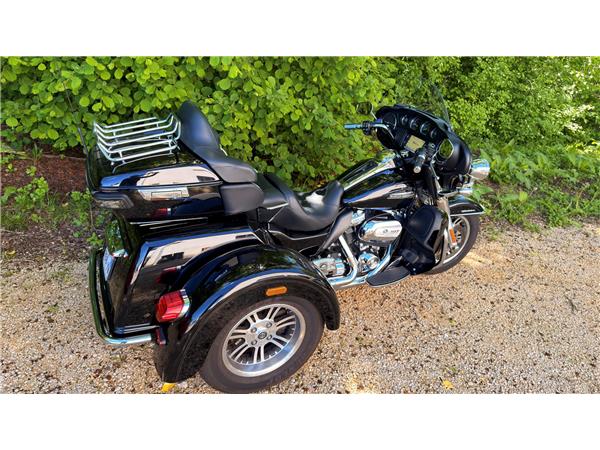 2019 HARLEY-DAVIDSON TRI GLIDE