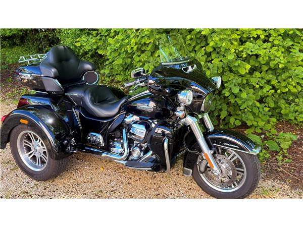 2019 HARLEY-DAVIDSON TRI GLIDE