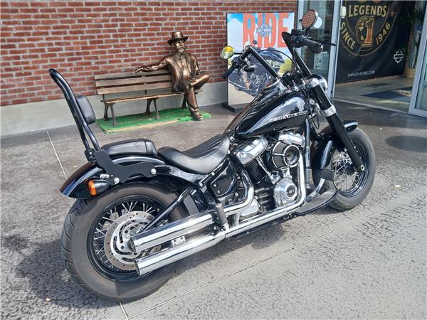 2018 HARLEY-DAVIDSON SLIM