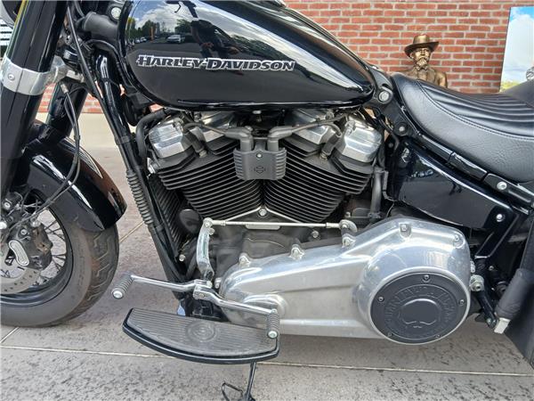 2018 HARLEY-DAVIDSON SLIM