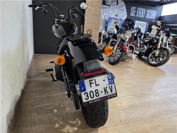 2019 HARLEY-DAVIDSON STREET BOB