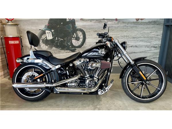 2015 HARLEY-DAVIDSON BREAKOUT
