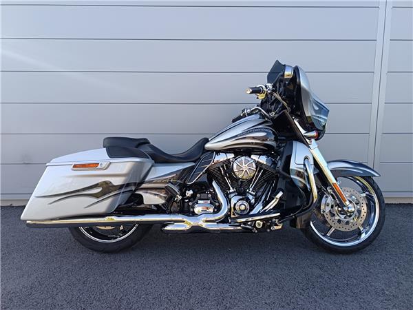 2015 HARLEY-DAVIDSON STREET GLIDE CVO