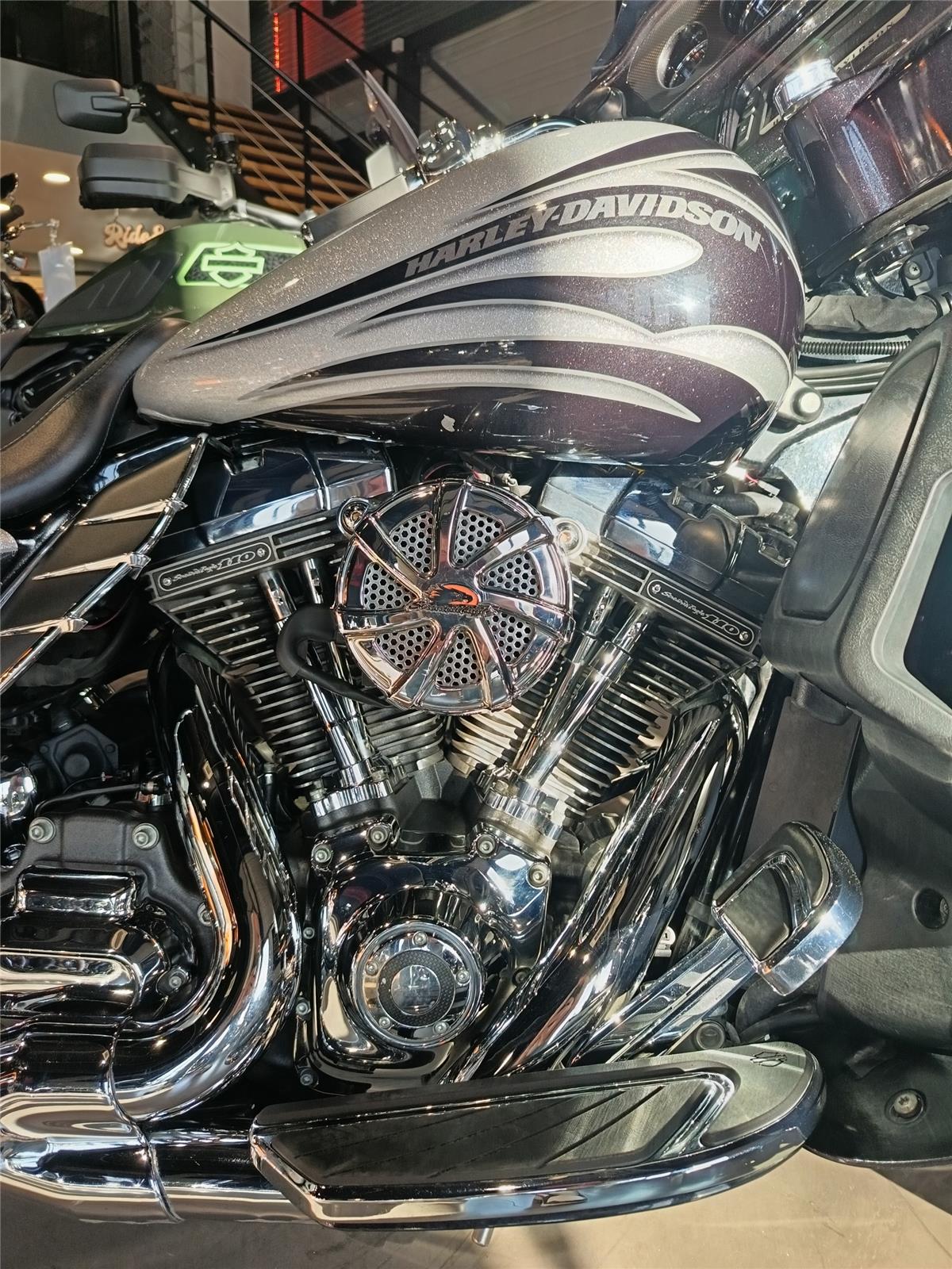 2015 HARLEY-DAVIDSON STREET GLIDE CVO
