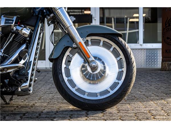 Harley-Davidson FLFBS FAT BOY SOFTAIL 114 - JEKILL & HYDE -