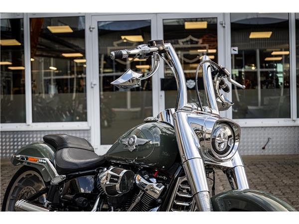 Harley-Davidson FLFBS FAT BOY SOFTAIL 114 - JEKILL & HYDE -